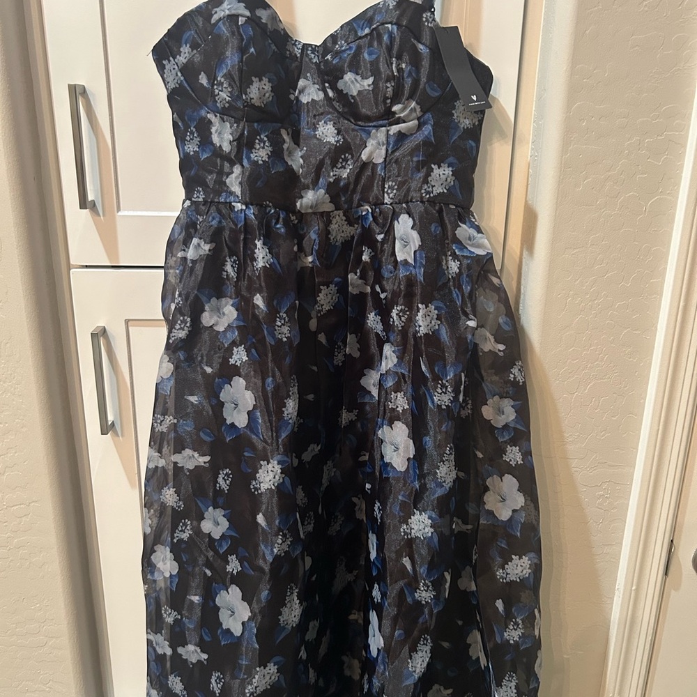 Lulus Delightful Look Black Floral Print Bustier Midi Skater Dress - Picture 3 of 3